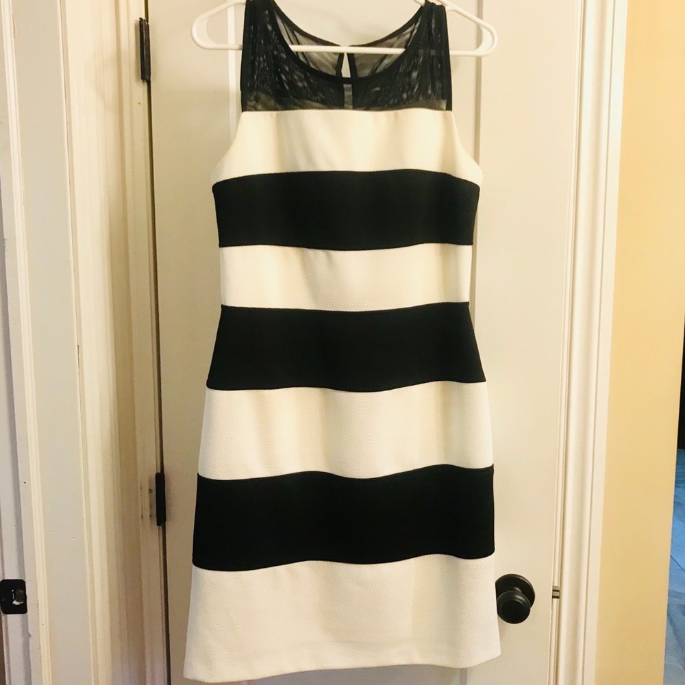 Sandra Darren black & white striped dress size 10